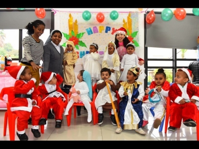 Christmas party for migrant children