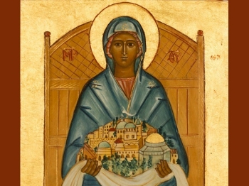 “María nos mira de tal modo que uno se siente acogido en su regazo”