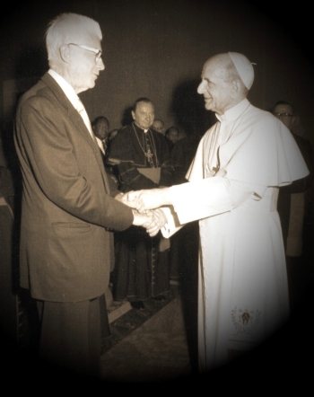 Pope Paul VI and James Norris, 1975 - edited